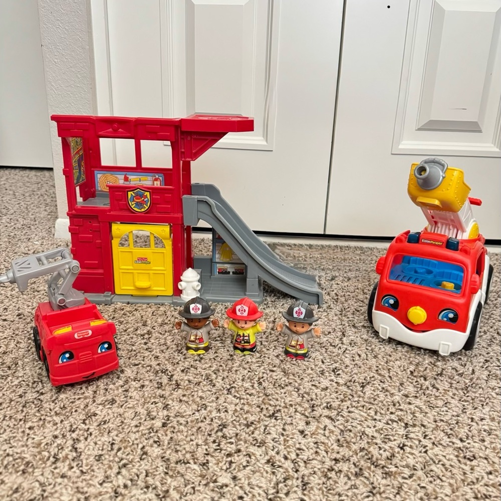 Fisher Price Little People Fire House Bundle with Small and Large Fire Trucks